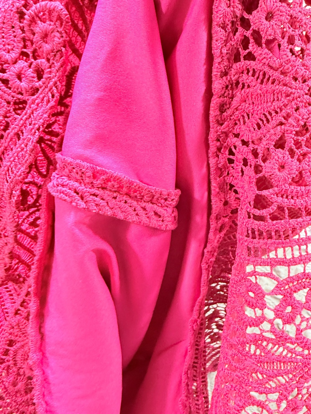 GUESS Hot Pink Floral Lace Mermaid Midi Dress Sweetheart Ruffle Hem Size 12 - Picture 9 of 10